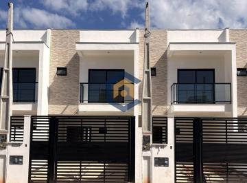Casa · 142m² · 3 Quartos · 2 Vagas · Lindo Sobrado Geminado com 1 suíte + 2 quartos a venda no bairro Bucarein, em Joinville/SC