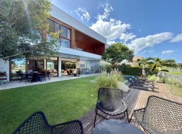 Casa · 460m² · 5 Quartos · Sobrado à venda – Velas da Marina