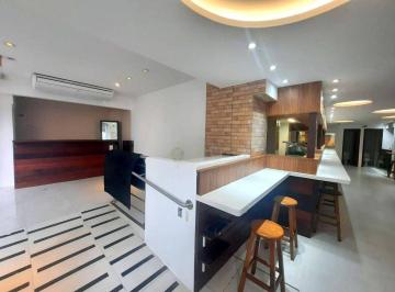 4c42a15bf6127dbc0ecfb3f470959f4df0c5f819 · Loja comercial com 122 m², localizada no Centro de Florianópolis, ao lado da Praça XV.