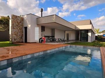 Casa · 332m² · 3 Quartos · 4 Vagas · ALPHAVILLE GRANJA VIANA!! Incrível casa TÉRREA.