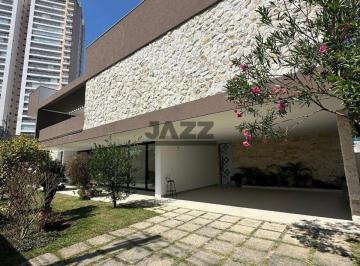 Comercial · 710m² · Casa comercial 710m² 6 salas 2 suítes 6 vagas Jardim Esplanada SJC