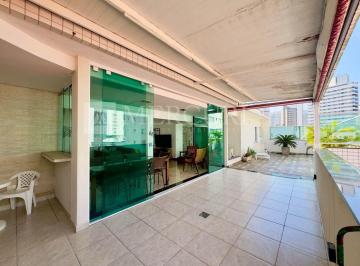 2accbf58fe3bc38d671f671cf39ce505bf568108 · Cobertura no Guarujá, Praia das Astúrias, 2 Quartos, Sendo 1 Suíte e Varanda Gourmet - Mercuri Imóve