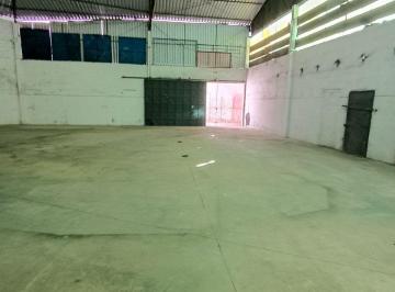 Comercial , Cotia · Galpão 500 M2 e esquina, 600 metros da Raposo Tavares km 26 sentido São Paulo, com estacionamento.