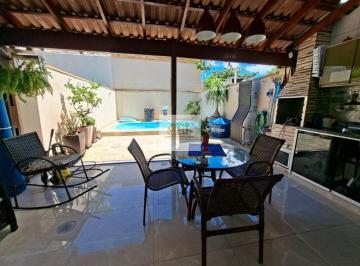Casa · 113m² · 4 Quartos · 1 Vaga · Casa de 4 quartos à venda em Santa Terezinha
