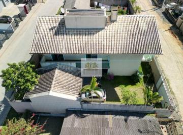Casa · 214m² · 3 Quartos · 4 Vagas · Casa com 3 quartos e 261 m² à venda em Piçarras