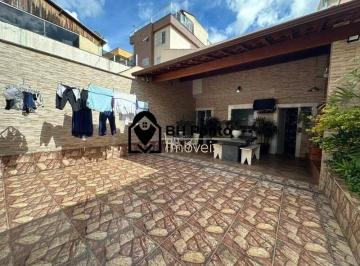 Casa · 240m² · 4 Quartos · 4 Vagas · Casa à venda 4 Quartos, 4 Vagas Bairro Paquetá Belo Horizonte