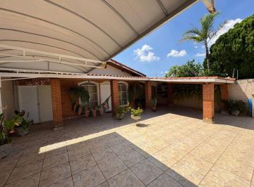 Casa de 3 quartos, Sorocaba · Casa térrea com quintal grande à venda no Jardim Ouro Fino em Sorocaba