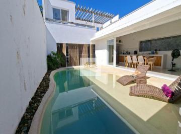 Casa · 234m² · 3 Quartos · 2 Vagas · Excelente casa com 3 quartos à venda no Atami