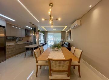 Apartamento de 3 quartos, Florianópolis · Lindo apartamento Mobiliado à venda na Agronômica c/ 2 suites a dois passos da Beira Mar
