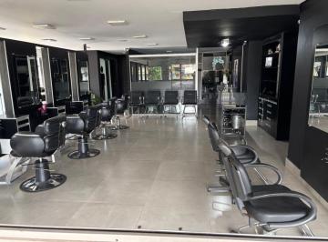 Comercial de 4 quartos, Brasília · Qe 15, imóvel comercial, esquina, 2 lojas!