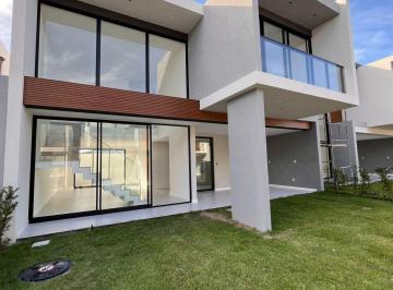 b38ec9f45c8c1b5a397ba20ece85376aebbdad98 · Casa de Alto padrão 4- Suítes na Priscila Dutra - L. de Freitas