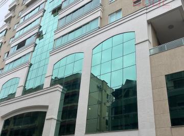 d69cShXKW8OiWhWHhD7oUfAerh0MR86OWzYITVip.jpg · Apartamento mobiliado Golden Tower, 3 suítes, à venda | Meia Praia - Itapema/SC