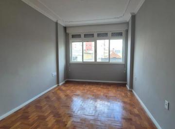 Apartamento · 80m² · 2 Quartos · Apto 2D com dependencia completa na Cidade Baixa