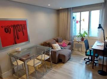 Apartamento · 63m² · 2 Quartos · 2 Dormitórios bem localizado.