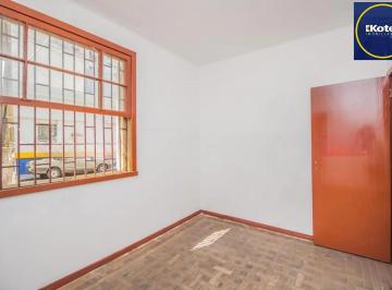 Apartamento · 50m² · 2 Quartos · Apartamento térreo de 2 quartos, 2 banheiros no bairro Cidade baixa
