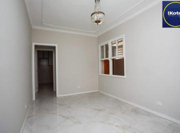 Apartamento · 63m² · 2 Quartos · 1 Vaga · Apartamento Amplo no Menino Deus – 2 Dormitórios, 2 Banheiros e Churrasqueira