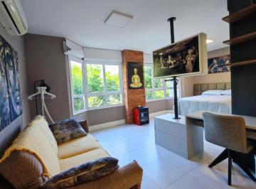 LIVING · Apartamento no Centro Histórico de Porto Alegre Mobiliado