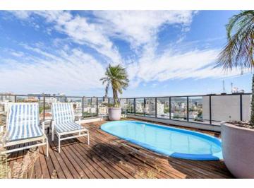 Piscina · cobertura duplex ,Semi mobiliada, maravilhosa em rua calma , próximo ao Grêmio
