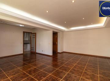 Apartamento · 124m² · 3 Quartos · 1 Vaga · Apartamento de 03 dormitorios com suite e vaga coberta no bairro Menino Deus