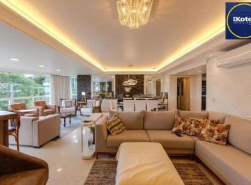 Apartamento · 232m² · 3 Quartos · 2 Vagas · Apartamento com 3 dormitórios, 2 vagas e 231.61m² - Bairro Menino Deus