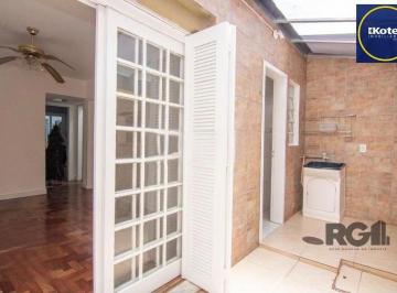 Apartamento · 40m² · 1 Quarto · Apartamento de 01 quarto com terraço no bairro Petrópolis/RS