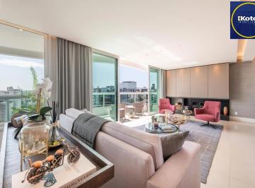 Apartamento · 204m² · 3 Quartos · 5 Vagas · Apartamento com 204m², 3 dorm, 5 vagas no Petrópolis