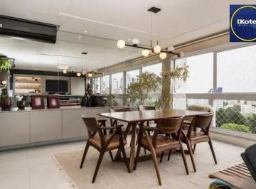 Apartamento · 161m² · 3 Quartos · 3 Vagas · Apartamento com 3 suítes e 161m² à venda em Petrópolis, Porto Alegre.