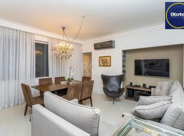 Apartamento · 87m² · 2 Quartos · Apartamento no Centro - 2 dormitórios - reformado e mobiliado