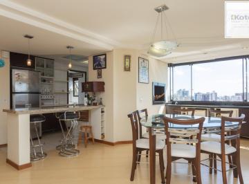 Apartamento · 90m² · 2 Quartos · 3 Vagas · Apartamento 2 dormitórios sendo 1 suíte e 3 vagas no Petrópolis.
