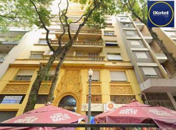 Apartamento · 101m² · 3 Quartos · Apartamento de 3 dormitórios, 2 banheiros no Centro Histórico.