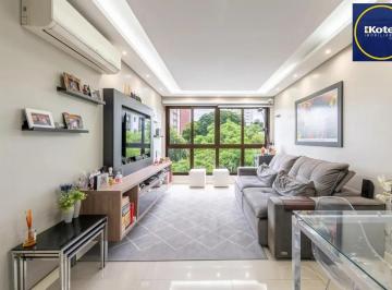 Apartamento · 73m² · 2 Quartos · 2 Vagas · Apartamento de 2 dormitórios 1 suíte e 2 vagas no Petrópolis.