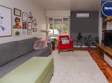 Apartamento · 75m² · 2 Quartos · Excelente 2 dormitóris todo reformado