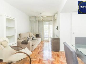 Apartamento · 64m² · 2 Quartos · 1 Vaga · Apartamento de 2 dormitórios com sacada,1 vaga, elevador no bairro Petrópolis.
