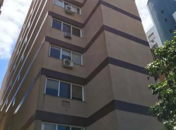 Apartamento · 32m² · 1 Quarto · Apartamento de 01 dormitório em edifício com infraestrutura no Centro de Porto A