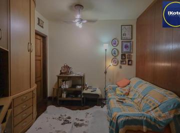 Conjunto de dois apartamentos originalmente independentes, adquiridos e escritur · Casa em condomínio