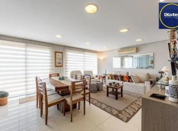 Apartamento · 224m² · 3 Quartos · 1 Vaga · Cobertura no Bairro Auxiliadora, 3 dormitórios, 1 suíte, churrasqueira e vaga co