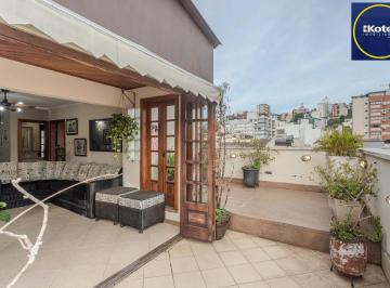 Apartamento · 170m² · 3 Quartos · 1 Vaga · Cobertura no Menino Deus de 3 dormitórios e vaga