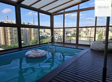 Apartamento · 211m² · 3 Quartos · 2 Vagas · Excelente cobertura de 211m² com 3 dormitórios e 2 vagas.