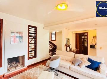 0p5knr7azr8suaaterzzo3j5o4sz · Casa à venda - em Teresópolis