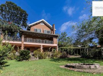 1ip8xkk8taklme69fc44vrqrjw2k · Casa à venda - em Belém Novo