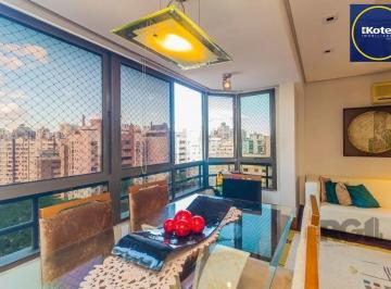 Apartamento · 176m² · 3 Quartos · 2 Vagas · Excelente cobertura de 175m² com 3 dormitórios e 2 vagas.