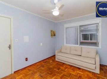 Apartamento · 37m² · 1 Quarto · Apartamento de 1 dormitório no Centro Histórico.