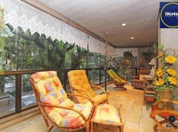 Apartamento · 315m² · 3 Quartos · 2 Vagas · Excelente apartamento de 315m² com 3 dormitórios e 2 vagas.
