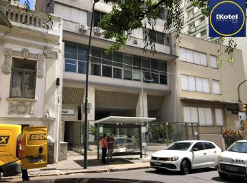 Apartamento · 50m² · 1 Quarto · apartamento 01 dormitorio em frente Palacio Farroupilha