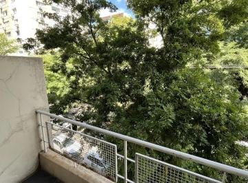 Apartamento · 79m² · 2 Quartos · Apartamento de 2 quartos, lareira e dependência de empregada no bairro Floresta