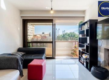 Apartamento · 76m² · 2 Quartos · 2 Vagas · Apartamento de 2 dormitórios, com lareira e churrasqueira no bairro Petrópolis