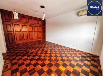 Apartamento de 3 quartos, Porto Alegre · Apartamento no Centro de 3 dormitórios e vaga