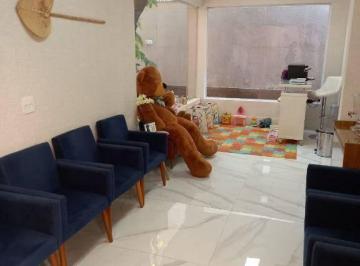 0dd25985b36e350489cf5c0afe8baaa4f7da9794 · Conjunto Comercial em Clinica moderna