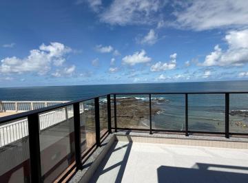 Apartamento de 1 quarto, Salvador · Alugo apto Studio mobiliado, 40 m², banheiro, vista mar frontal, varanda com jacuzi, Ondina!