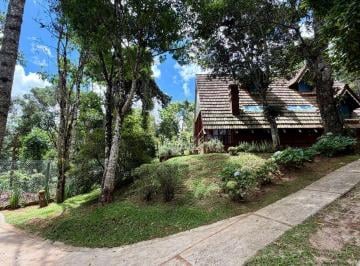 Casa de 3 quartos, Campos do Jordão · Refúgio Alpino Exclusivo em Campos do Jordão - Conforto, Privacidade e Natureza